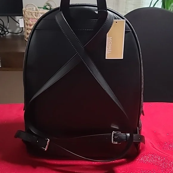- NWT MICHAEL KORS CONNIE Black BACKPACK - Picture 4 of 6
